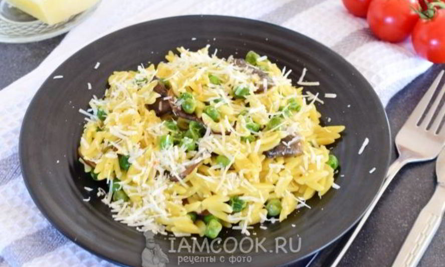 Рецепт ризотто из пасты орзо с грибами и горошком