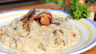 Ризотто с белыми грибами и петрушкой
