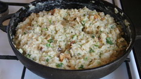 ризотто с белыми грибами и петрушкой