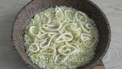 ризотто с кальмарами