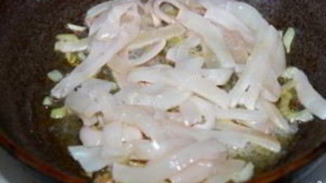 кальмары в сливках