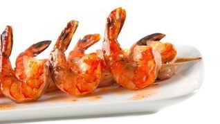 Креветки на гриле с арахисово-чесночным соусом