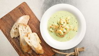 Креветки в соусе песто