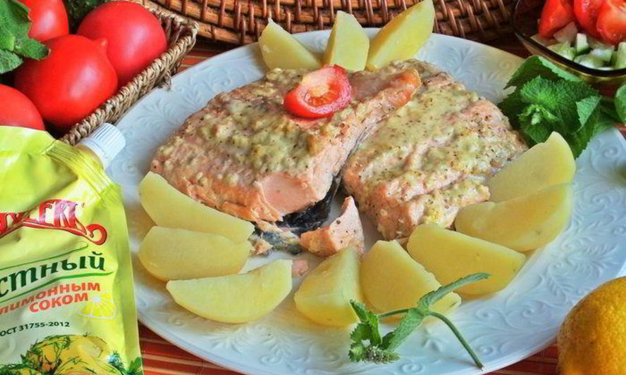 Рецепт лосося под майонезом, запеченный в рукаве