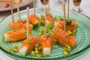 Лосось с яблоком в кальвадосе