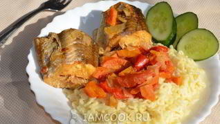 Минтай с овощами в мультиварке