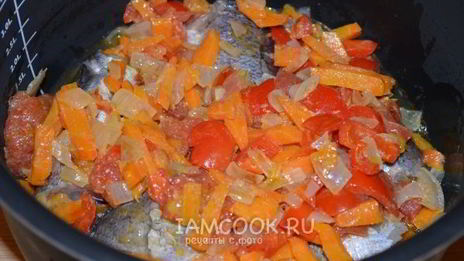 минтай с овощами в мультиварке