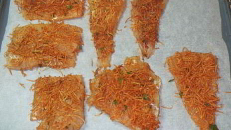 рыба в шубке из сыра с паприкой