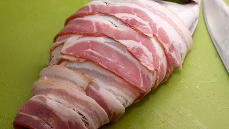 рыба, запеченная в беконе