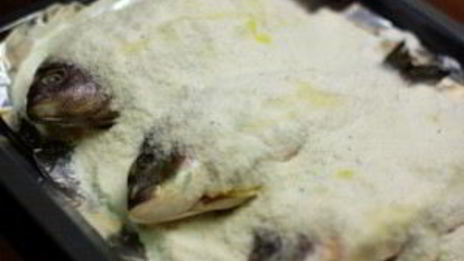 рыба, запеченная в соли