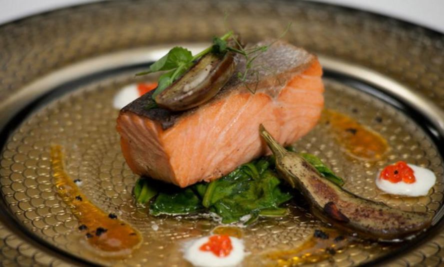 Рецепт семги с апельсиновым соусом и шпинатом