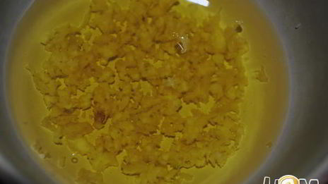 семга с чесночным маслом и грушевым гарниром