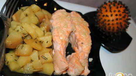 семга с чесночным маслом и грушевым гарниром