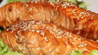 Семга в соево-медовом соусе с перцем чили