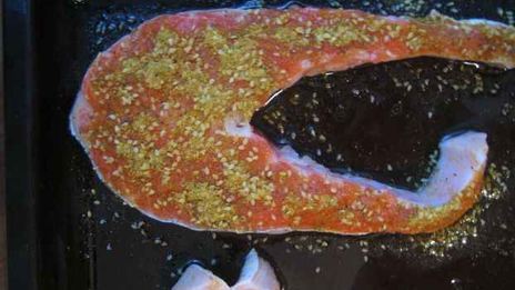 семга жареная с гарниром