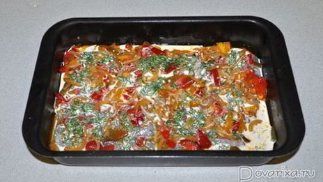 судак в духовке с соусом и сыром