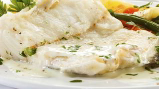 Треска запеченная в сметано-укропном соусе