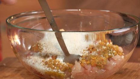 сатэ лилит икан — шашлычки из рыбы по-балийски