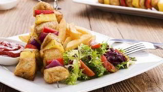 Шашлычки из курицы с ананасом