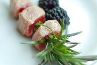 Шашлычки из тунца с розмарином