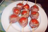 Шашлычок помидорки в беконе