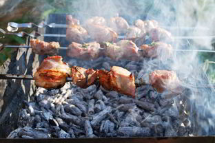 Шашлык из баранины с кинзой и луком