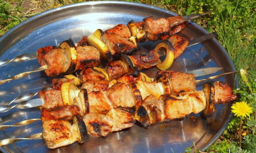 Рецепт шашлыка из говядины с горчицей и гранатовым соусом