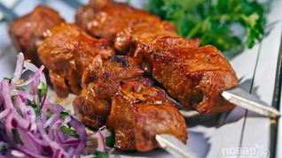 Шашлык из говядины с лимоном