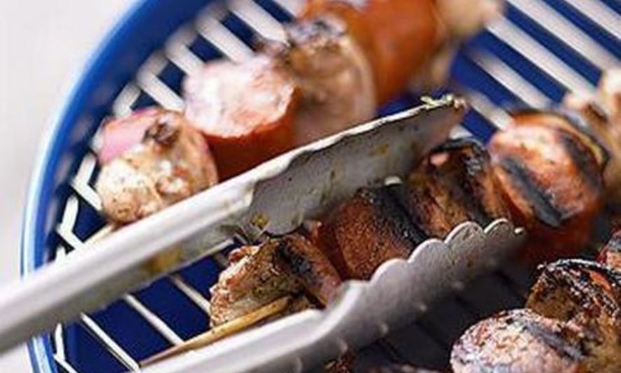 Рецепт шашлыка из курицы с гороховым салатом