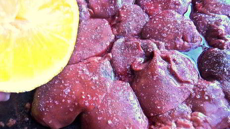 шашлык из печенки с луком и фенхелем