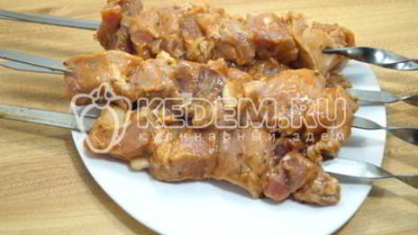 шашлык из свинины в томатном соусе