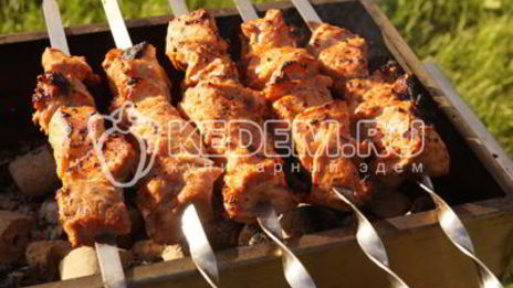 шашлык из свинины в томатном соусе