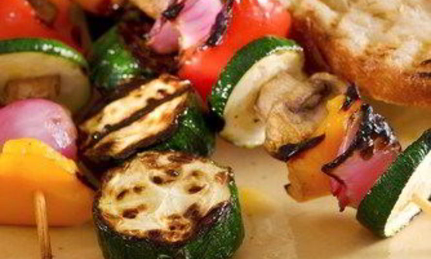 Рецепт шашлыков из сыра халлоуми, кабачков, грибов и перцев