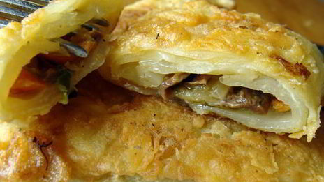 капустный шницель с грибами и овощами