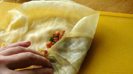 капустный шницель с грибами и овощами