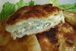 Шницель капустный с сыром