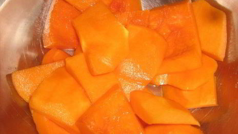 шницель необыкновенный под авокадовым соусом