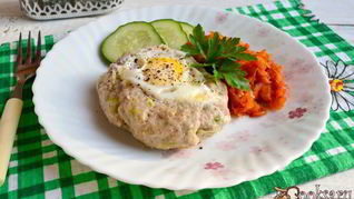 Свиной шницель с сыром и яйцом в мультиварке