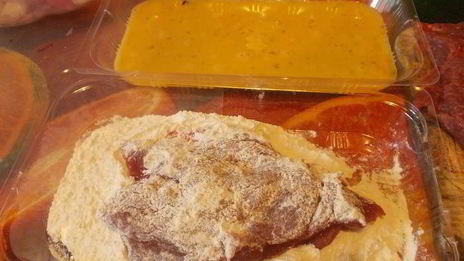 венские ореховые шницели со сливочным картофельным салатом