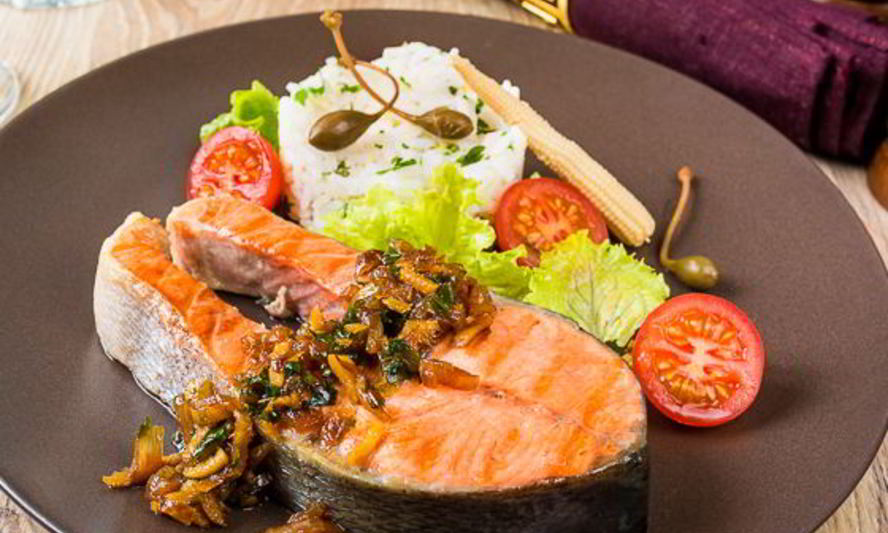 Рецепт пряных стейков из лосося с имбирем