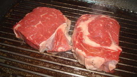 рибай стейк с овощами гриль