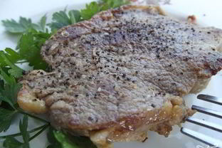 Сочный стейк из свинины