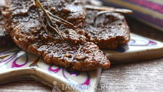 Стейк из говядины на сковороде