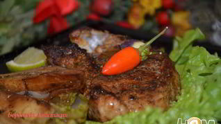 Стейк из свинины с цикорием