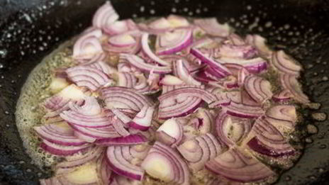 стейк из свинины с яблочным чатни