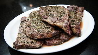 Стейк на решетке