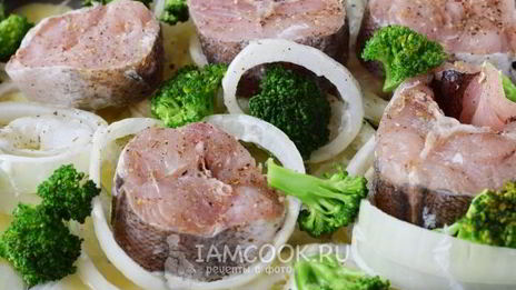 стейк трески в духовке