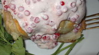 Стейки горбуши в слоеной шубке