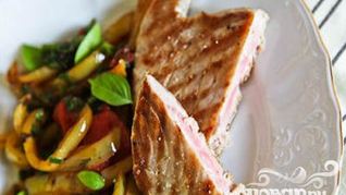 Стейки из тунца