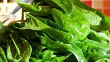 стеклянная лапша с индейкой и шпинатом